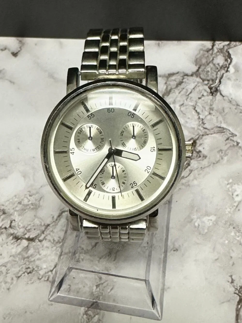 3/$30 Merona Watch Women Silver Tone Baton Indexes Round 38MM Dial 7.5